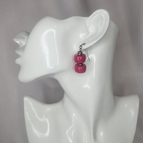 Premier Designs Lipstick Hot Pink Disc Beaded Earrings NWT Retail $22 - Picture 4 of 7